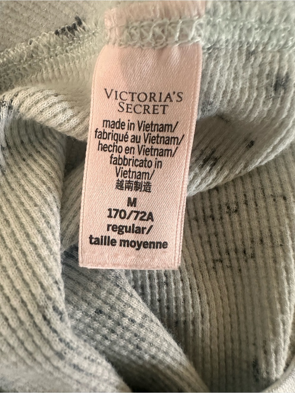 VICTORIA’S SECRET Thermal PJ Set Grey a and Black Stars Size Medium - Picture 5 of 6